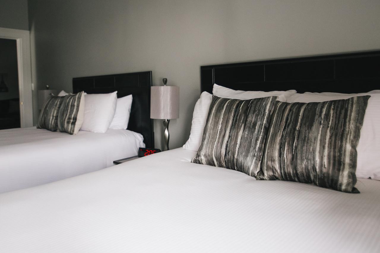 The Continental Hotel Centerville Экстерьер фото