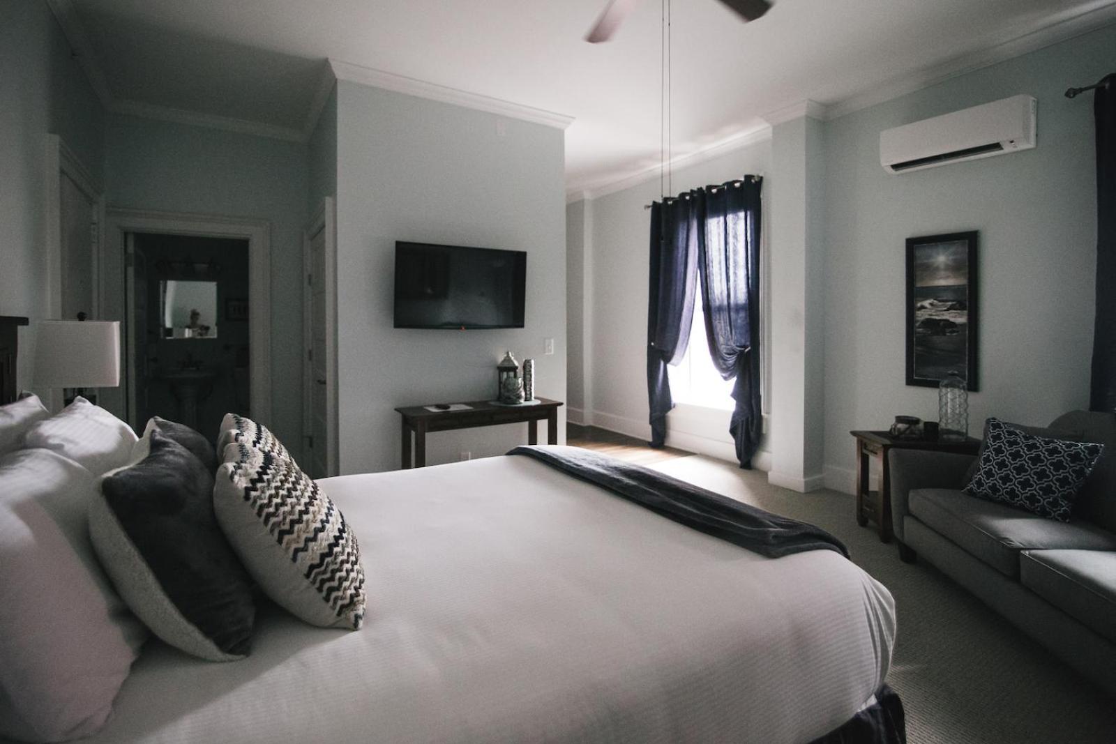 The Continental Hotel Centerville Экстерьер фото