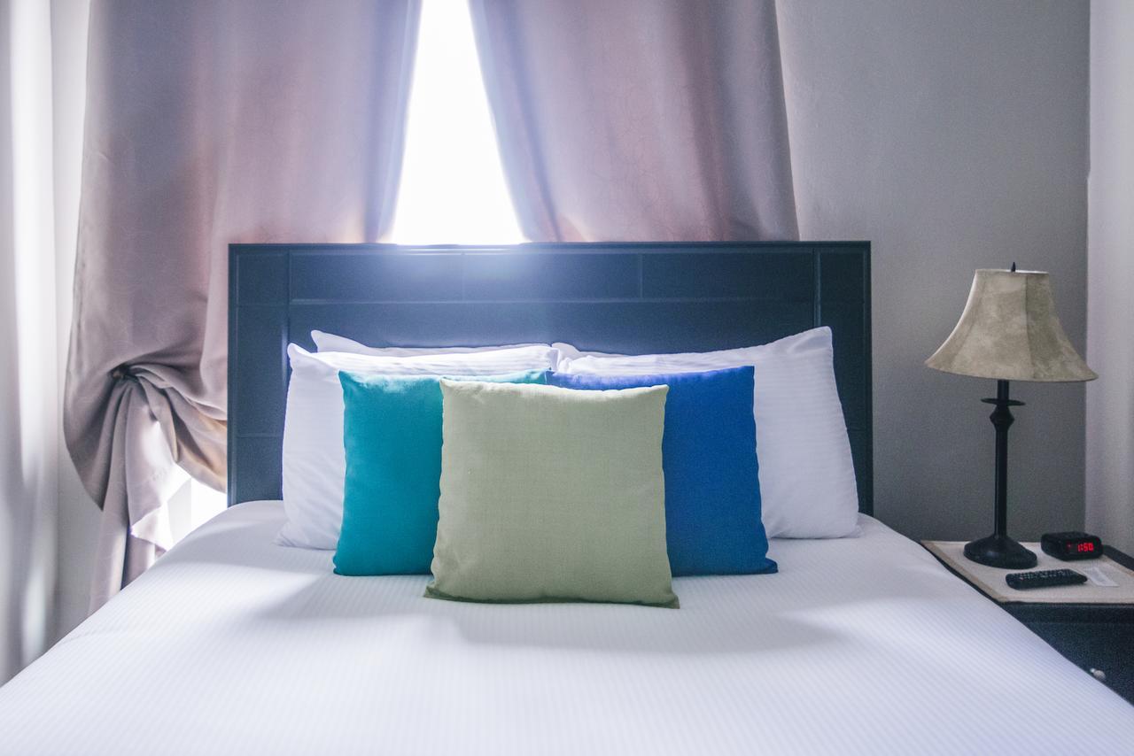 The Continental Hotel Centerville Экстерьер фото